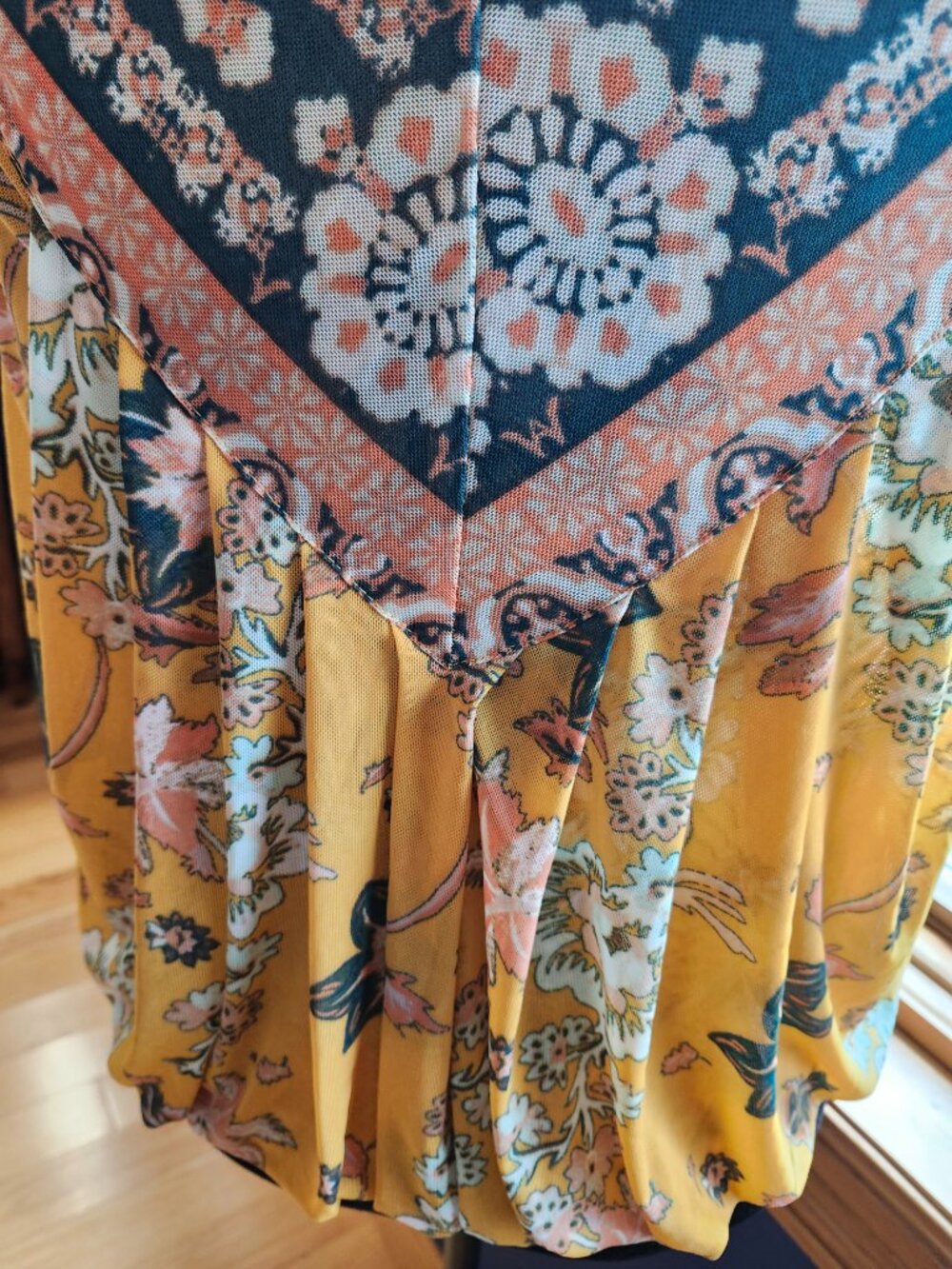 Free People Boho-Inspired Mustard Floral Faux Wrap Sleeveless Top Medium - Picture 7 of 10